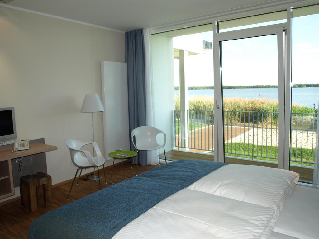 Strandhotel Senftenberger See Oda fotoğraf
