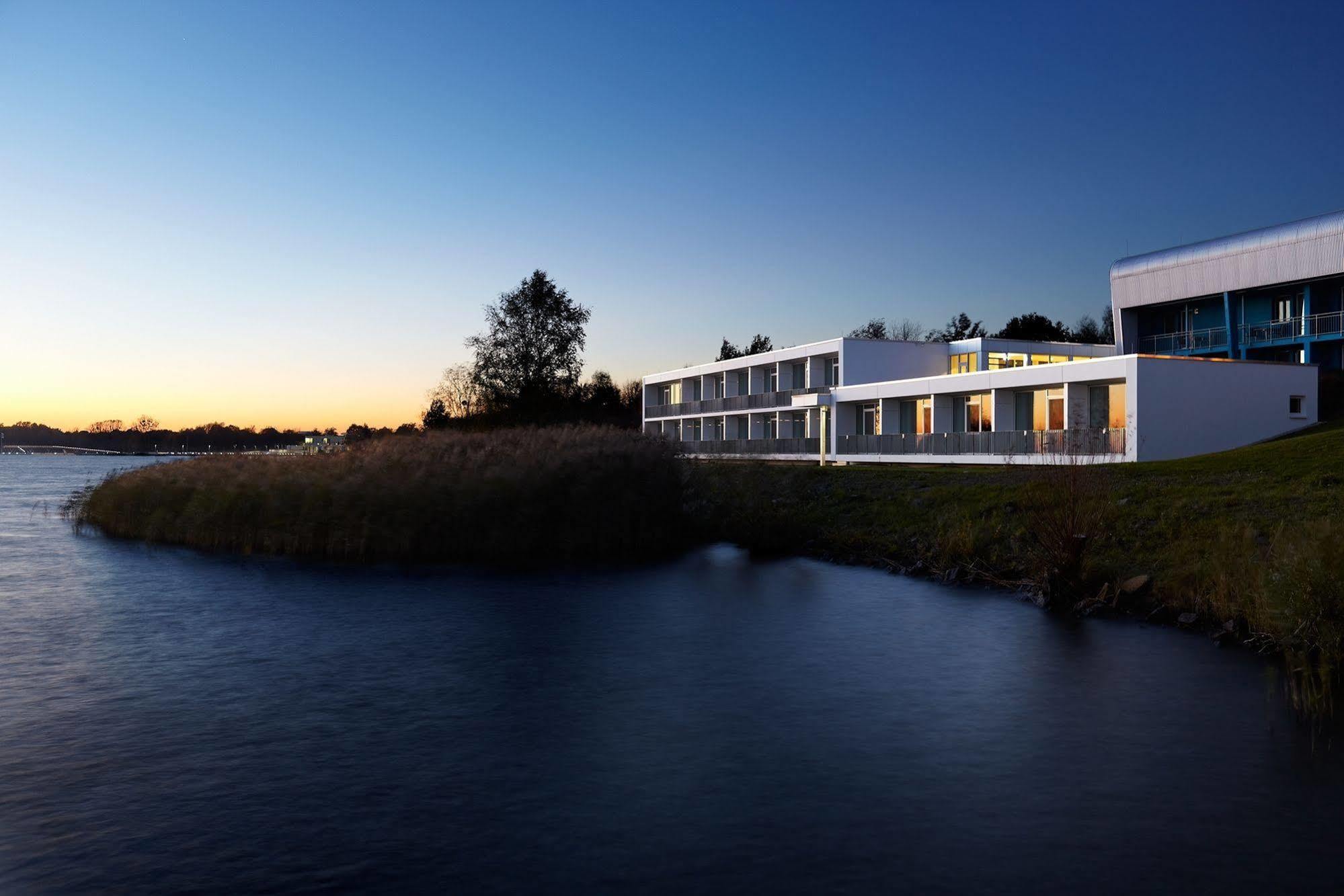 Strandhotel Senftenberger See Dış mekan fotoğraf