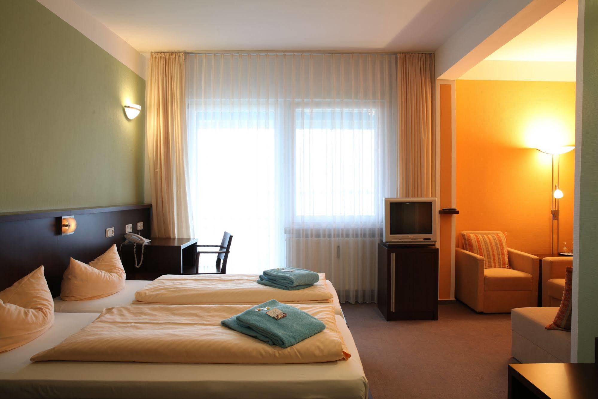 Strandhotel Senftenberger See Dış mekan fotoğraf
