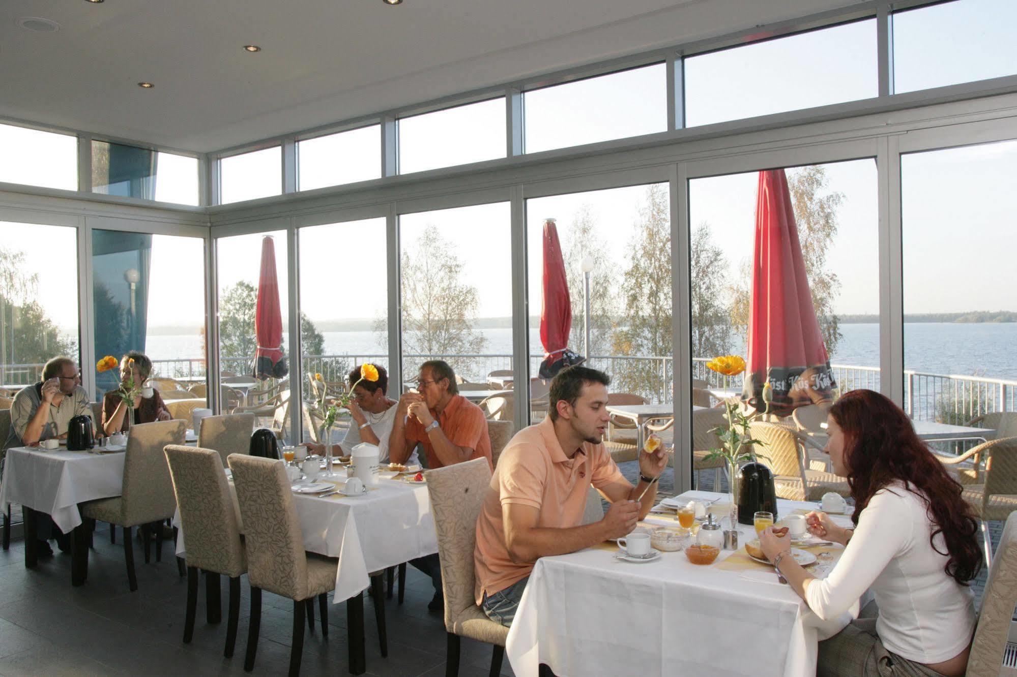 Strandhotel Senftenberger See Dış mekan fotoğraf